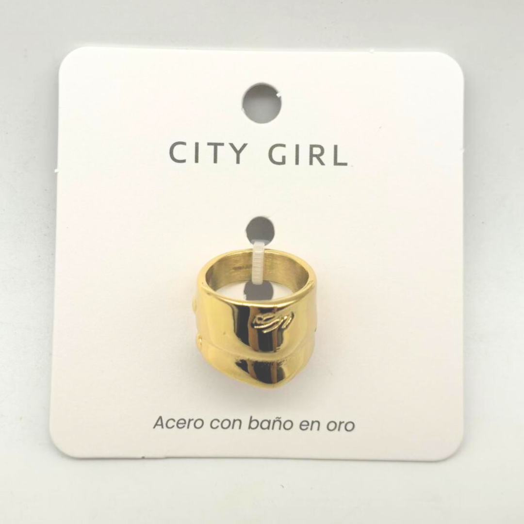 ANILLO DE ACERO BAÑADO EN ORO CITY GIRL (PAQUETE X 12 UNID.) 4460-2520