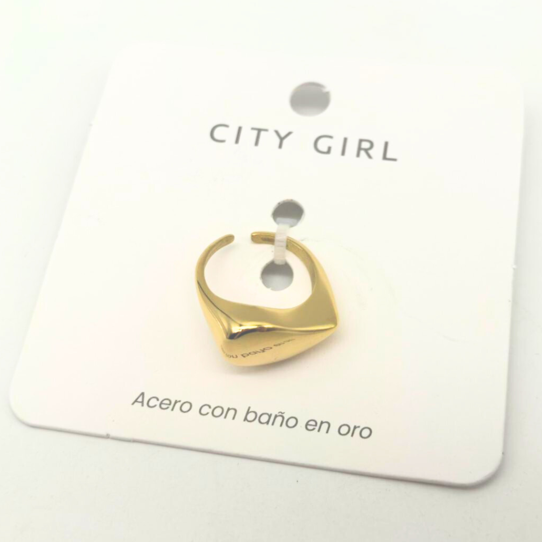 ANILLO DE ACERO BAÑADO EN ORO CITY GIRL (PAQUETE X 12 UNID.) C-07