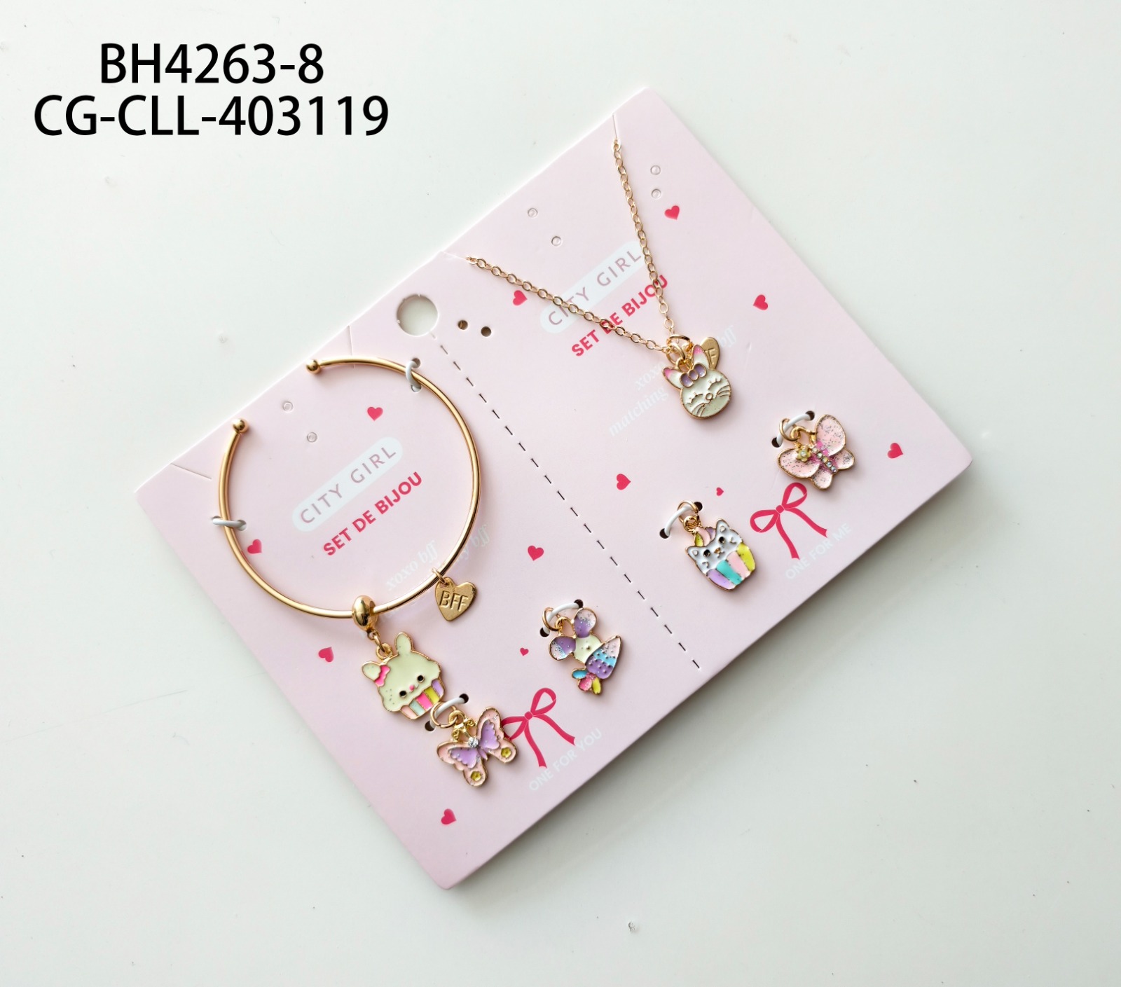 SET DE COLLAR Y PULSERA CITY GIRL BH4263-8*360
